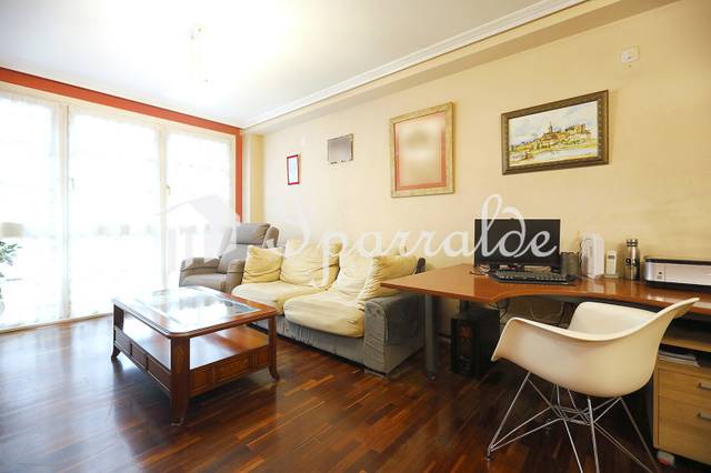 Piso en Venta en Irun - CALLE CONTRACALLE en Centro - Mendibil - Santiago