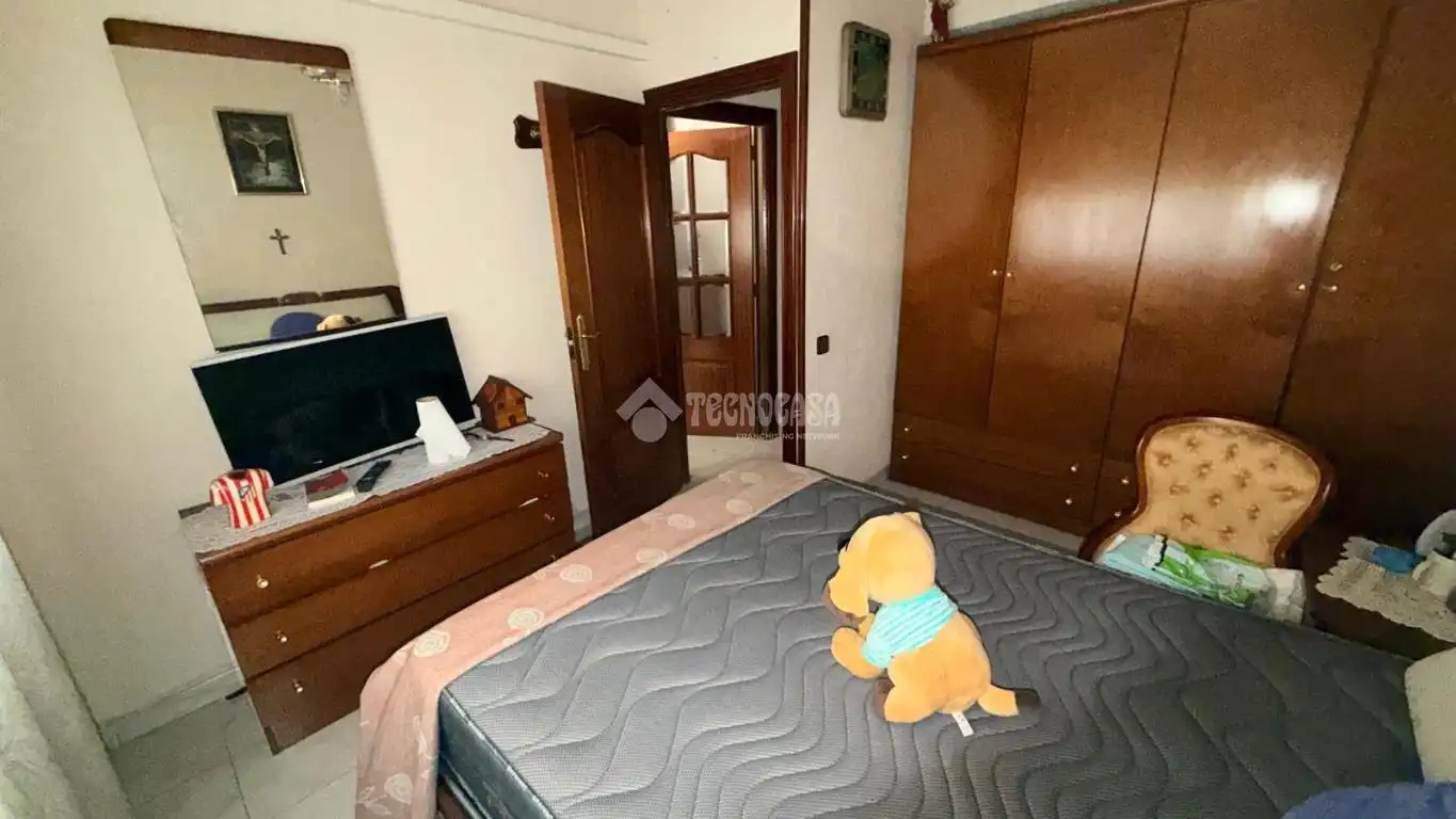 Schlafzimmer von Wohnung zum Verkauf in Madrid mit Klimaanlage und Balkon