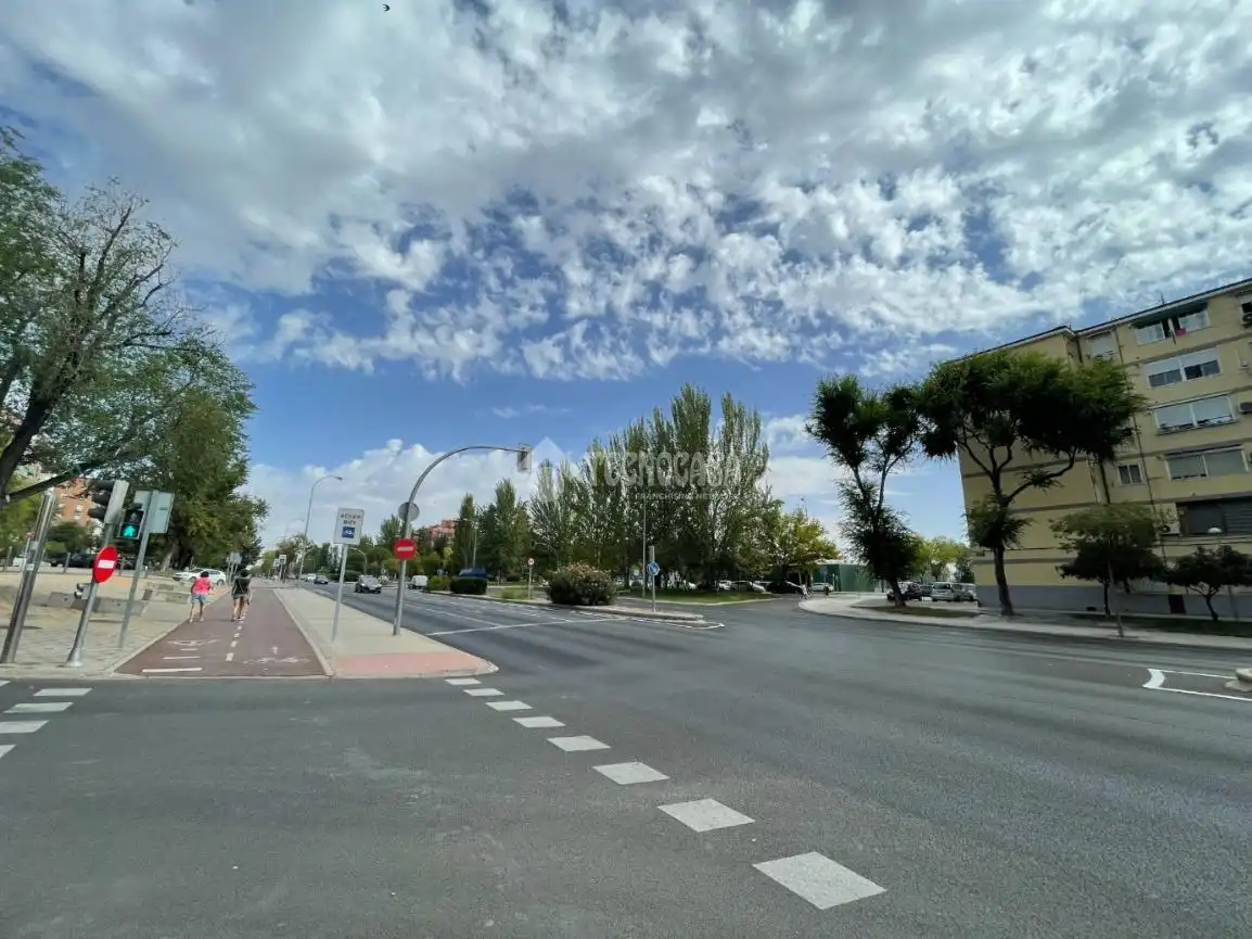 Individual to rent in Villaverde