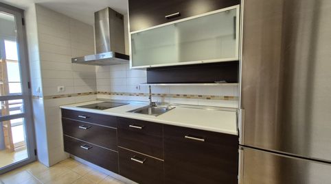 Foto 4 de Apartament en venda a Hornos Caleros, 37, Universidad, Ávila Capital