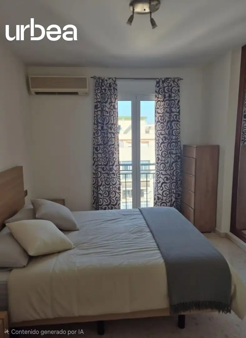 Habitación de Piso de alquiler en Málaga con Aire acondicionado, Calefacción y Amueblado
