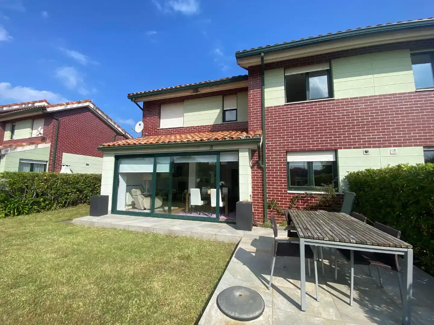 Vista exterior de Pis en venda en Piélagos amb Piscina