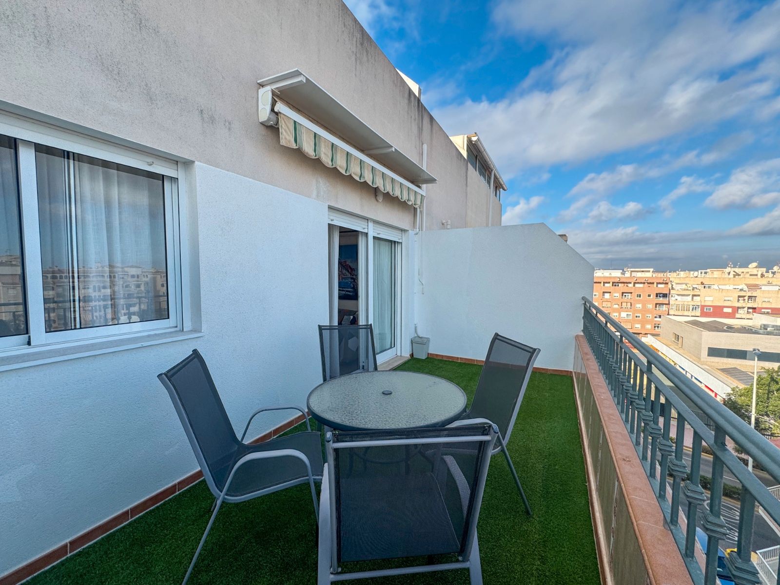 Terrace of Attic to rent in Torrevieja  with Air Conditioner, Heating and Terrace