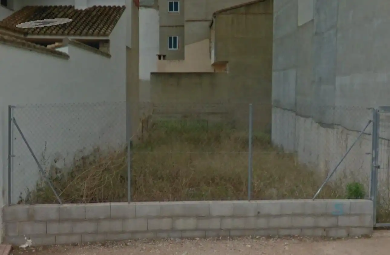 Residential land for sale in Favara