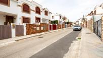 Exterior view of Single-family semi-detached for sale in  Granada Capital  with Heating, Private garden and Terrace