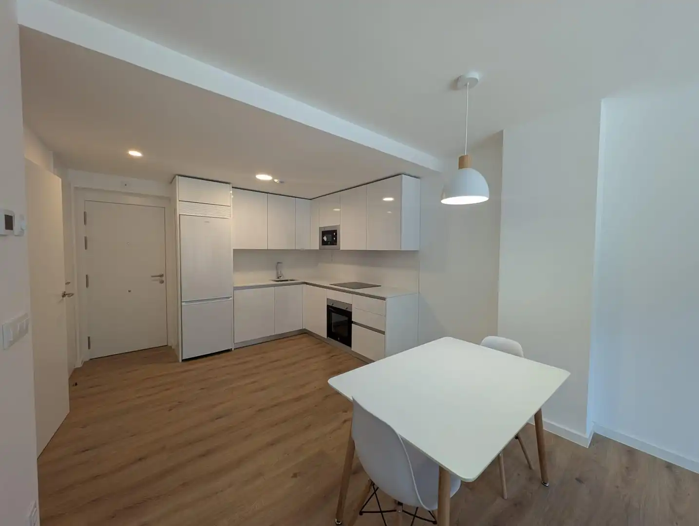 Cocina de Piso de alquiler en  Zaragoza Capital con Amueblado, Balcón y Alarma