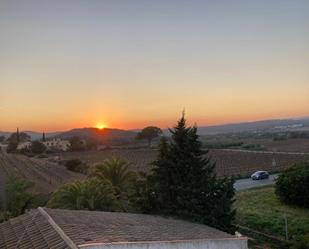 Vista exterior de Apartament en venda en Sant Pere de Ribes amb Balcó