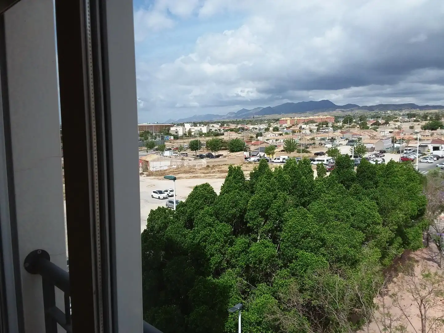 Vista exterior de Pis en venda en Elche / Elx