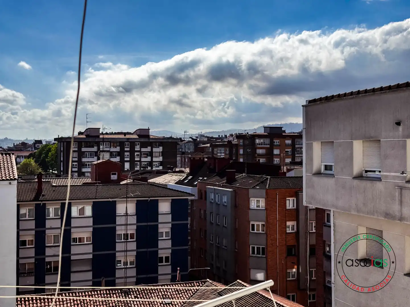 Vista exterior de Pis en venda en Gijón 
