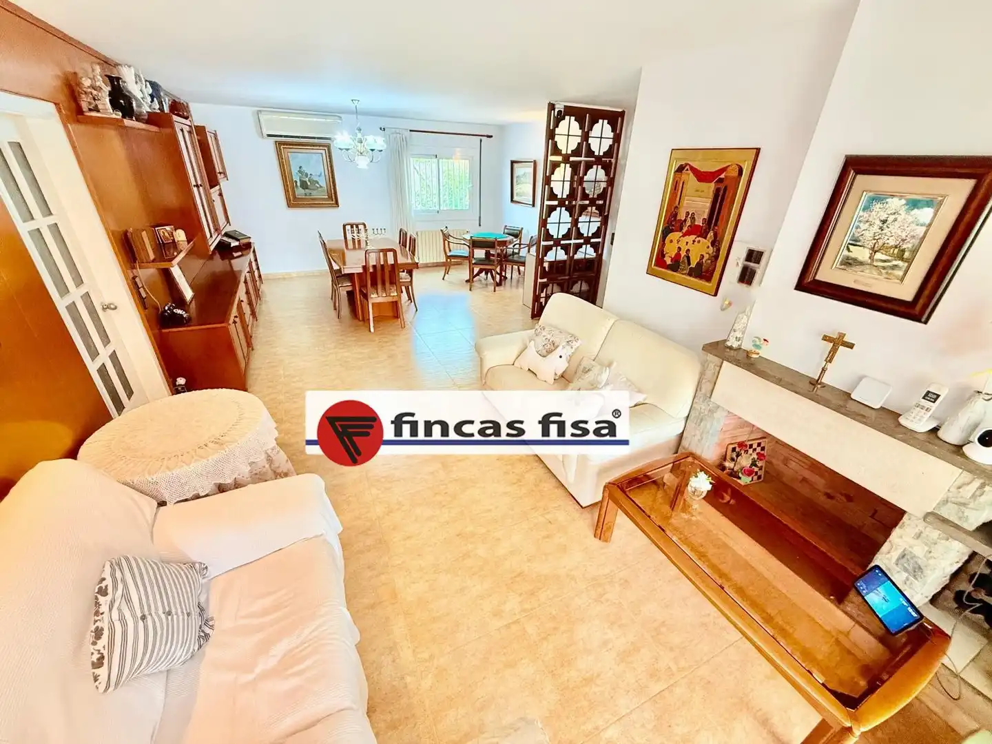 Vista exterior de Casa adosada en venda en Premià de Mar amb Aire condicionat, Calefacció i Jardí privat