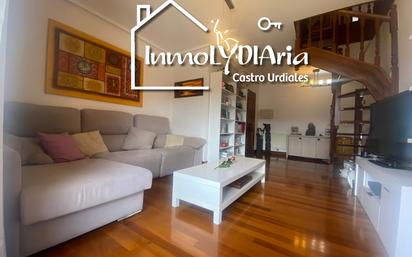 Exterior view of Duplex for sale in Castro-Urdiales  with Terrace and Balcony