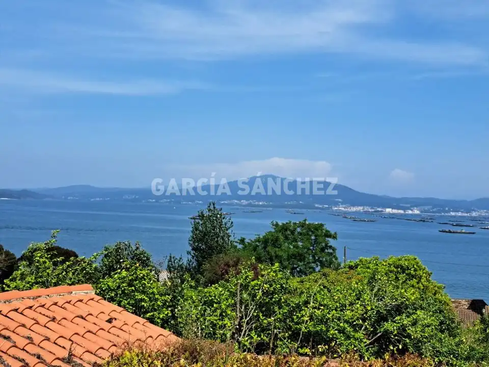 Houses for sale in Boiro  with Furnished
