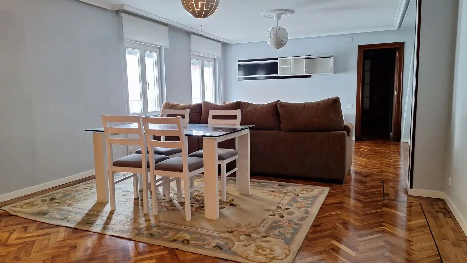 Sala d'estar de Pis en venda en Oviedo  amb Calefacció