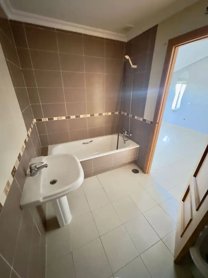 Baño de Ático en venta en Valdepeñas con Terraza y Balcón