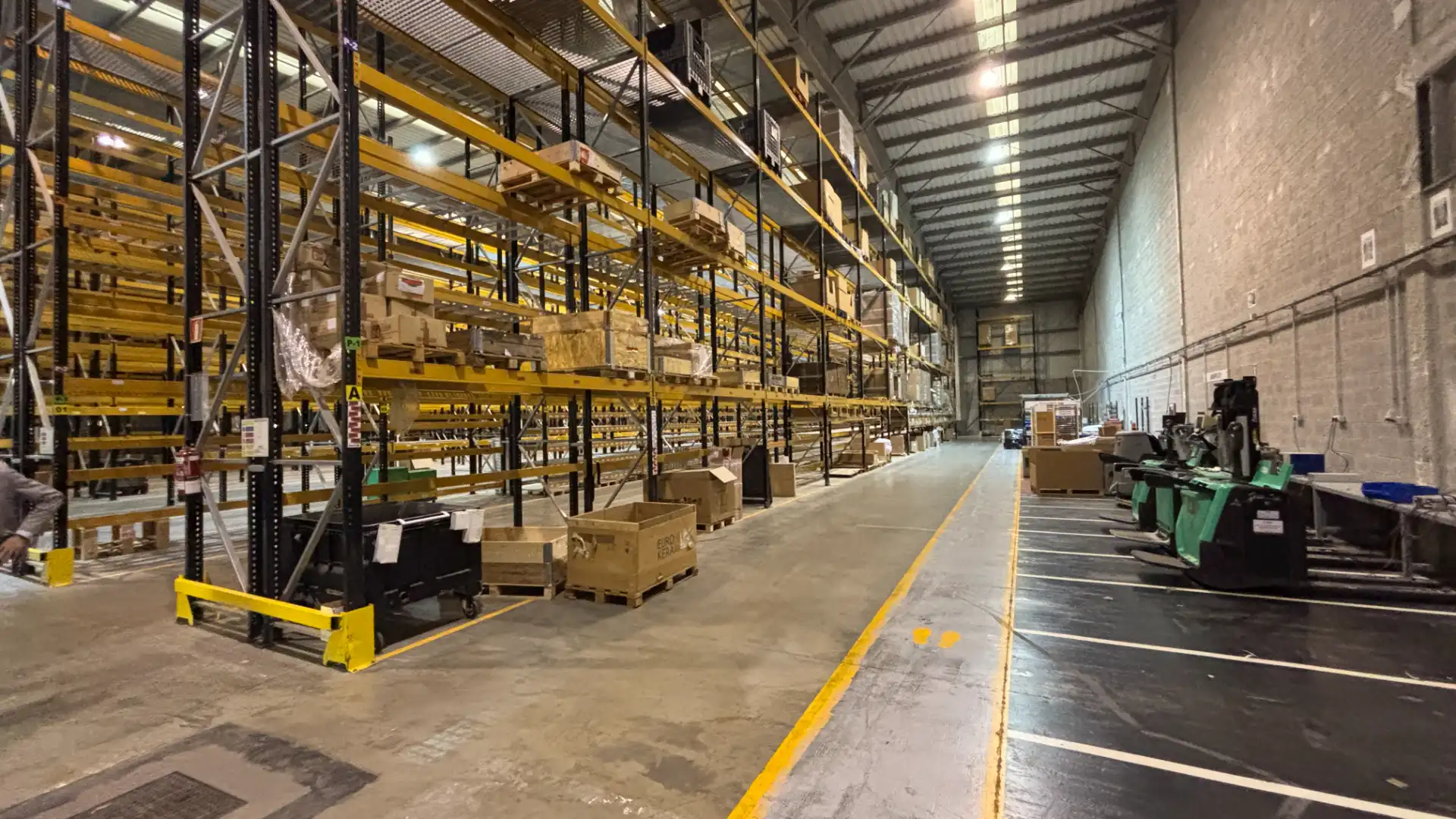 Nave industrial de alquiler en Etxebarri con Calefacción y Alarma