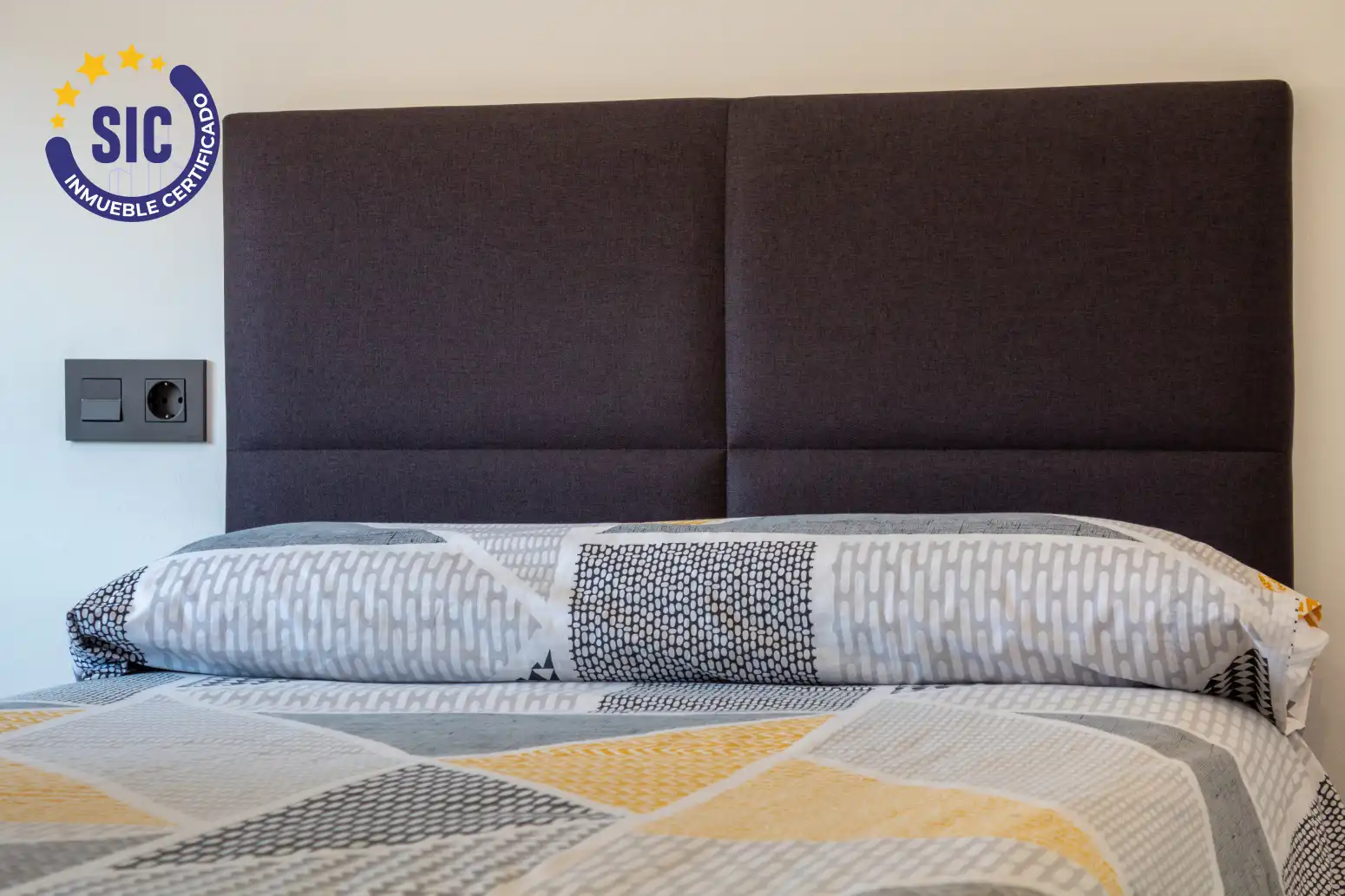 Dormitori de Casa adosada en venda en Sagunto / Sagunt amb Aire condicionat, Jardí privat i Parquet