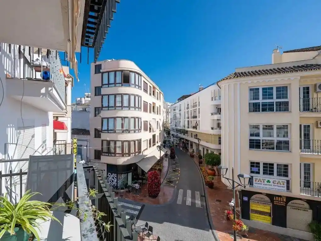 Apartamento con terraza en venta en Estepona Pueblo