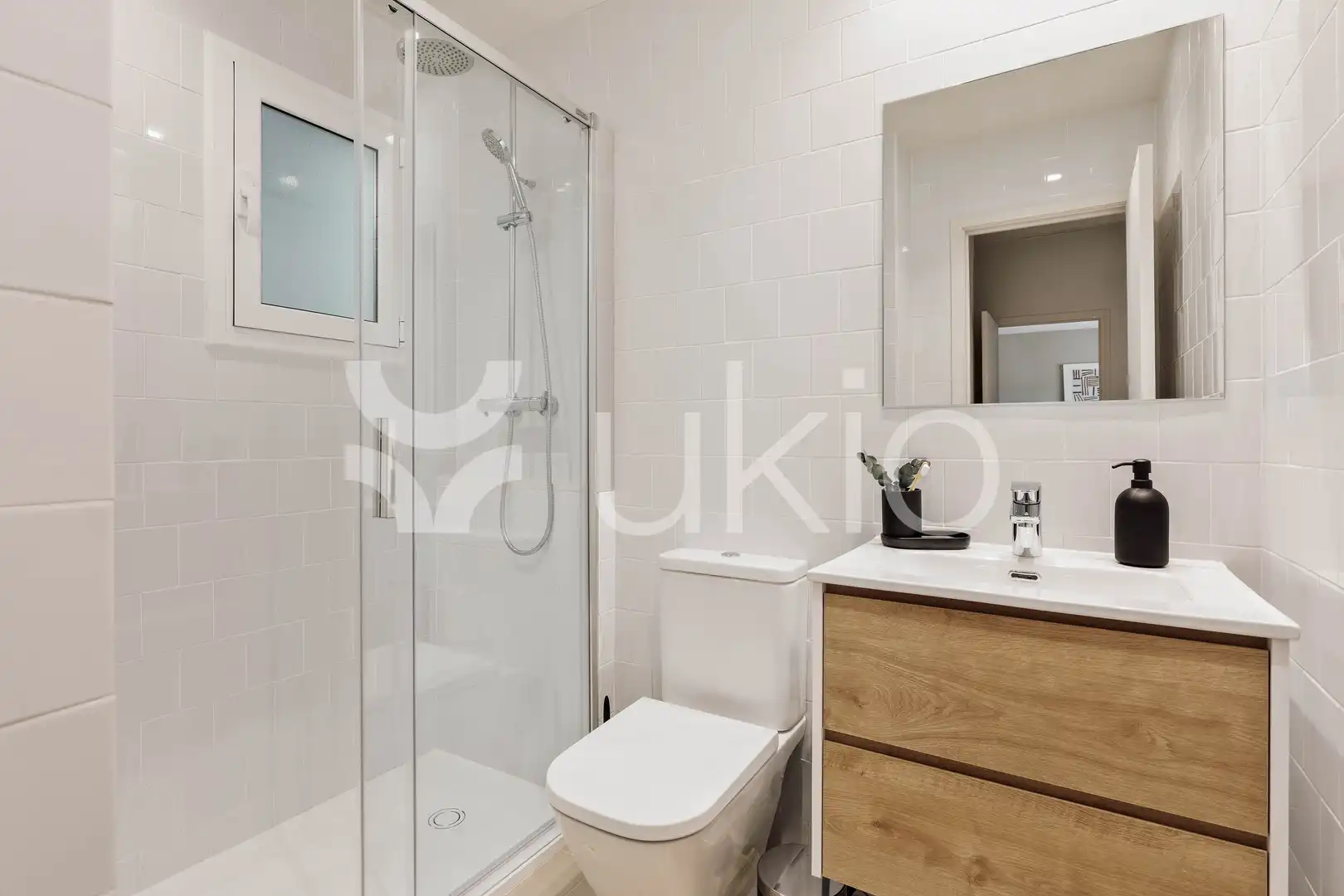 Badezimmer von Wohnungen zur Miete in Barcelona mit Klimaanlage, Heizung und Terrasse
