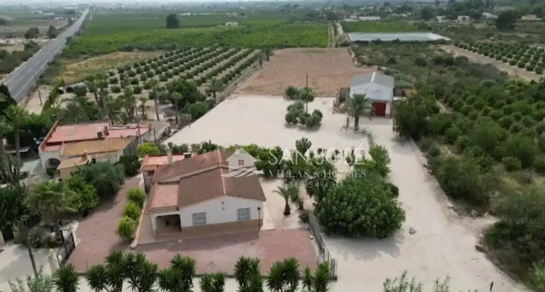 Casa o xalet en venda en Crevillent amb Aire condicionat, Calefacció i Terrassa