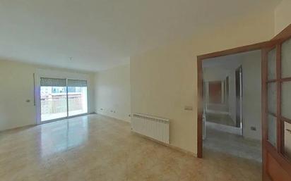 Living room of Flat for sale in Torredembarra  with Heating, Terrace and Balcony