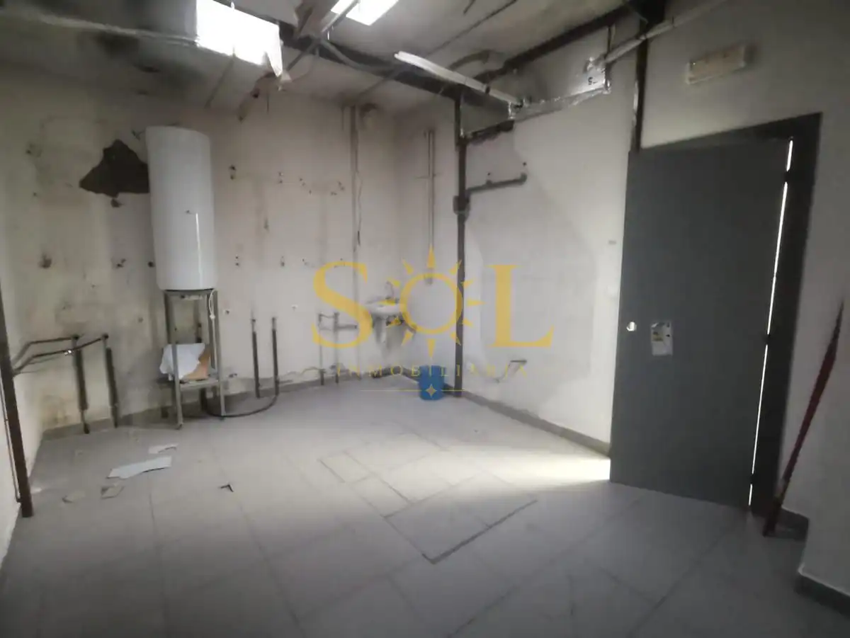 Local comercial en venda a Calle Alfonso V 11, imagen 23