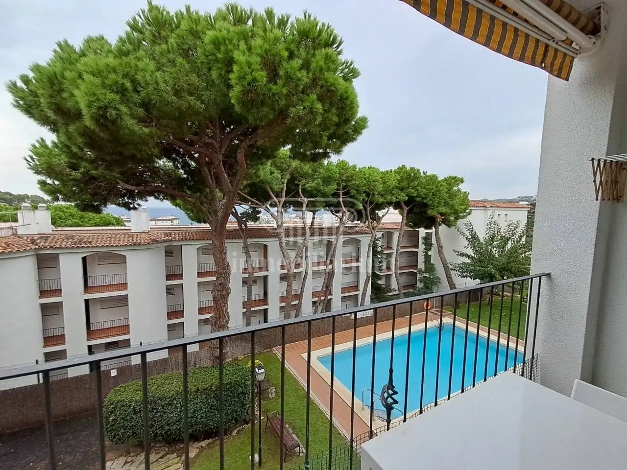Pis amb piscina en venda a Pasaje Josep Maria Sert