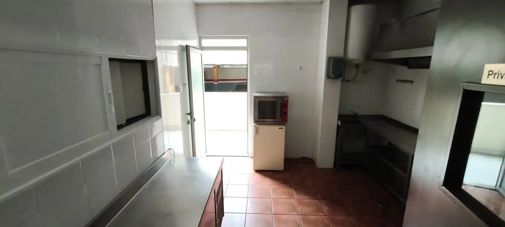 Cocina de Local de alquiler en Brión con Aire acondicionado y Amueblado