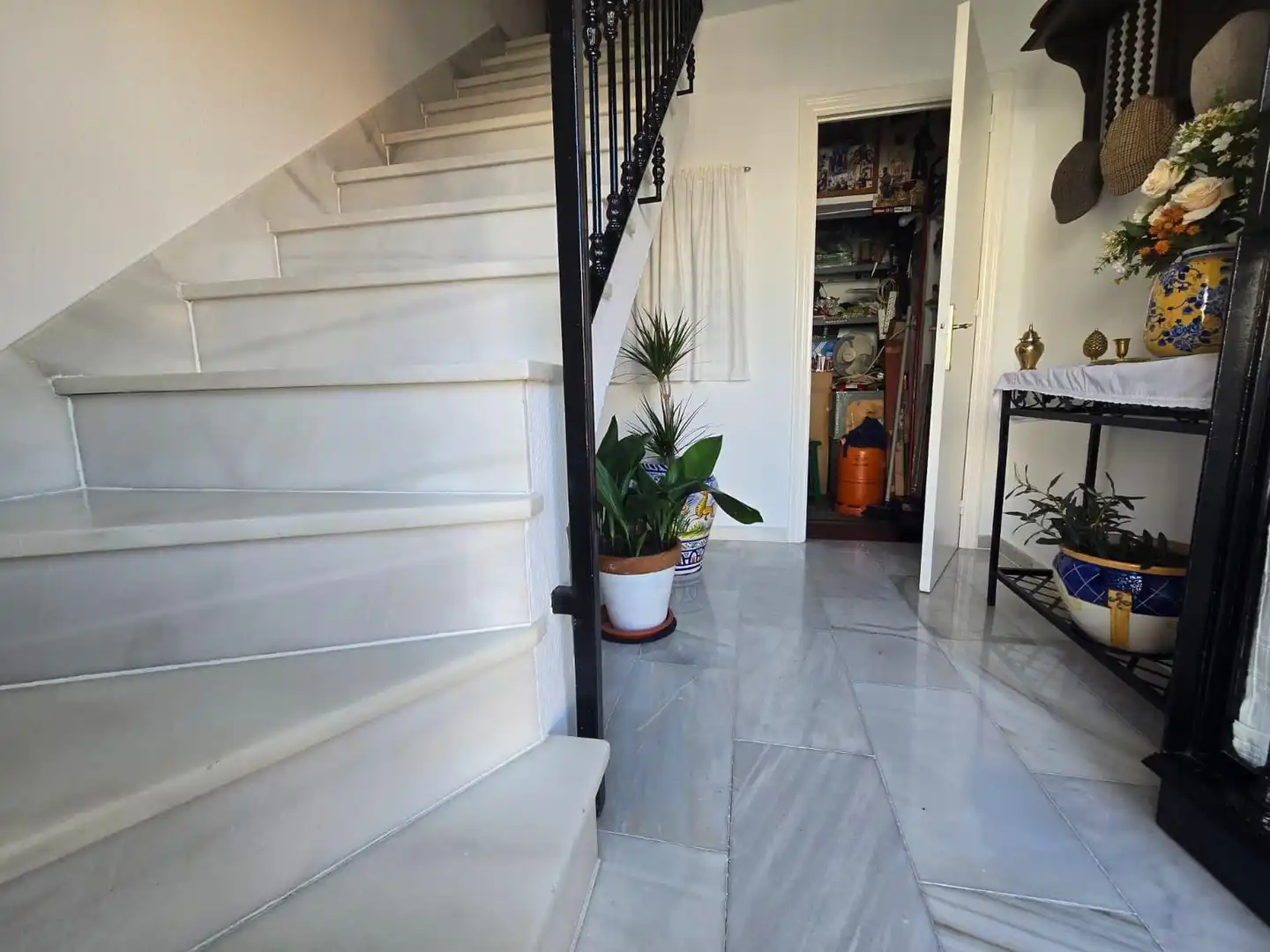 Casa adosada en venta en Bormujos con Terraza, Trastero y Balcón