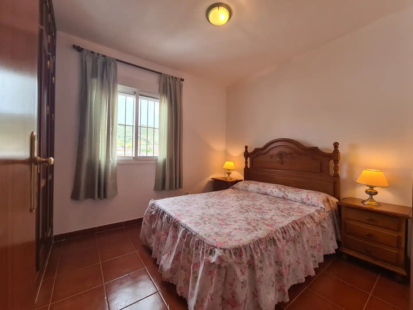 Habitación de Casa adosada en venta en Higuera de la Sierra con Aire acondicionado, Terraza y Trastero