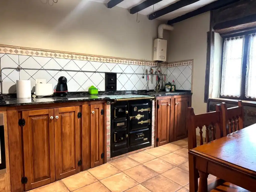 Cocina de Casa o chalet en venta en Arenas de Iguña con Calefacción, Jardín privado y Terraza