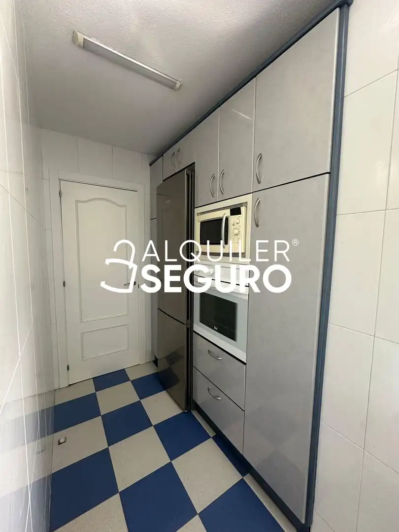 Kitchen of Flat for rent in Madrid  with Air Conditioner, Heating and Furnished