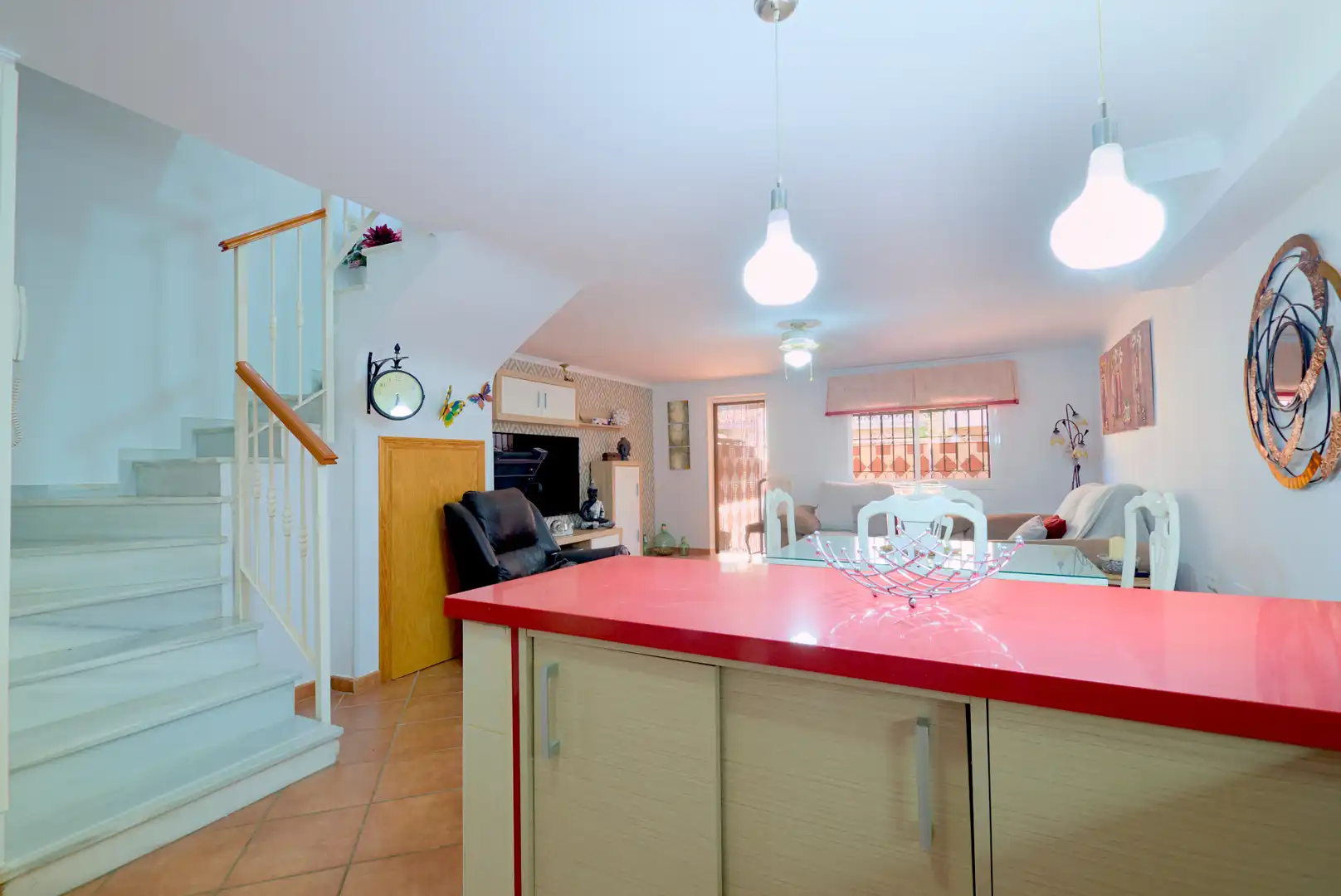 Kitchen of Houses for sale in Vélez-Málaga  with Air Conditioner, Swimming Pool and Furnished