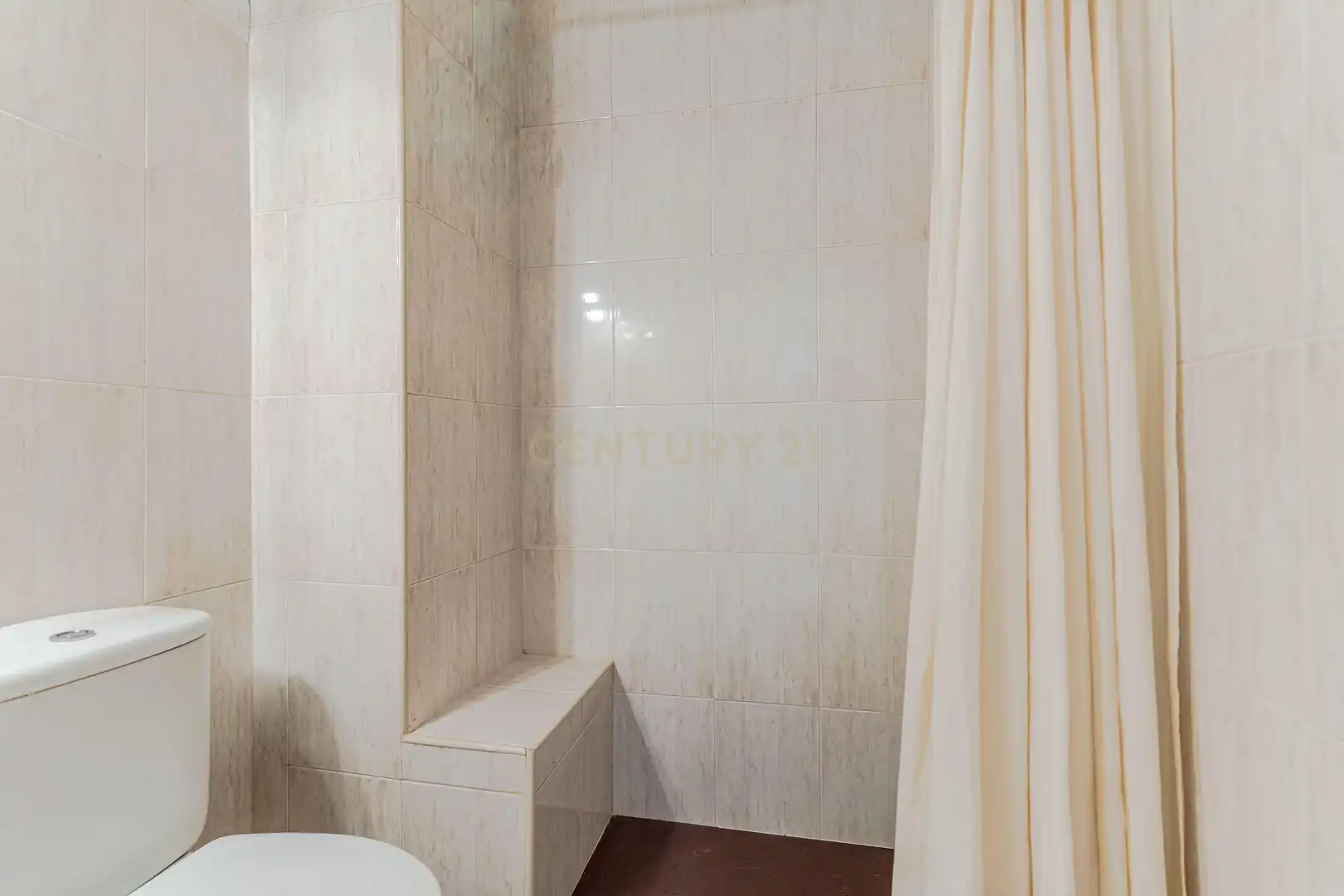 Bathroom of Flat for sale in Granada