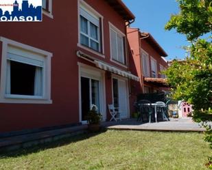 Jardí de Apartament de lloguer en Arnuero amb Terrassa