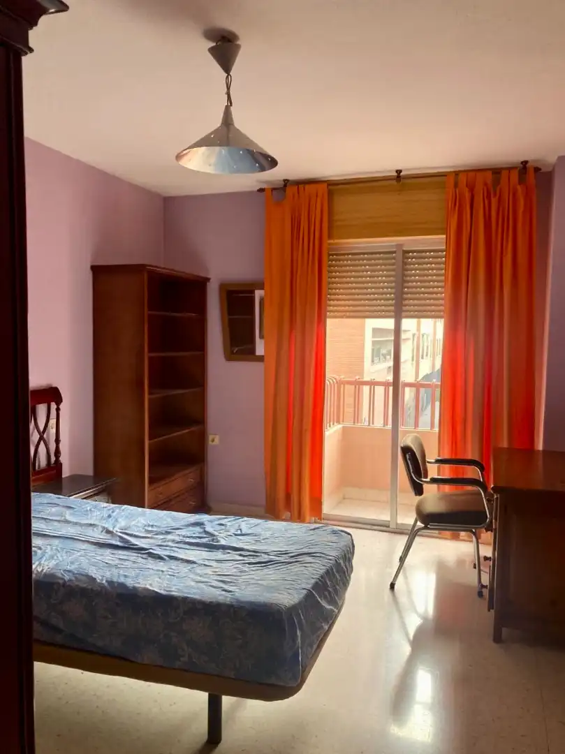 Bedroom of Flat for rent in Granada  with Furnished, Oven and Washing machine