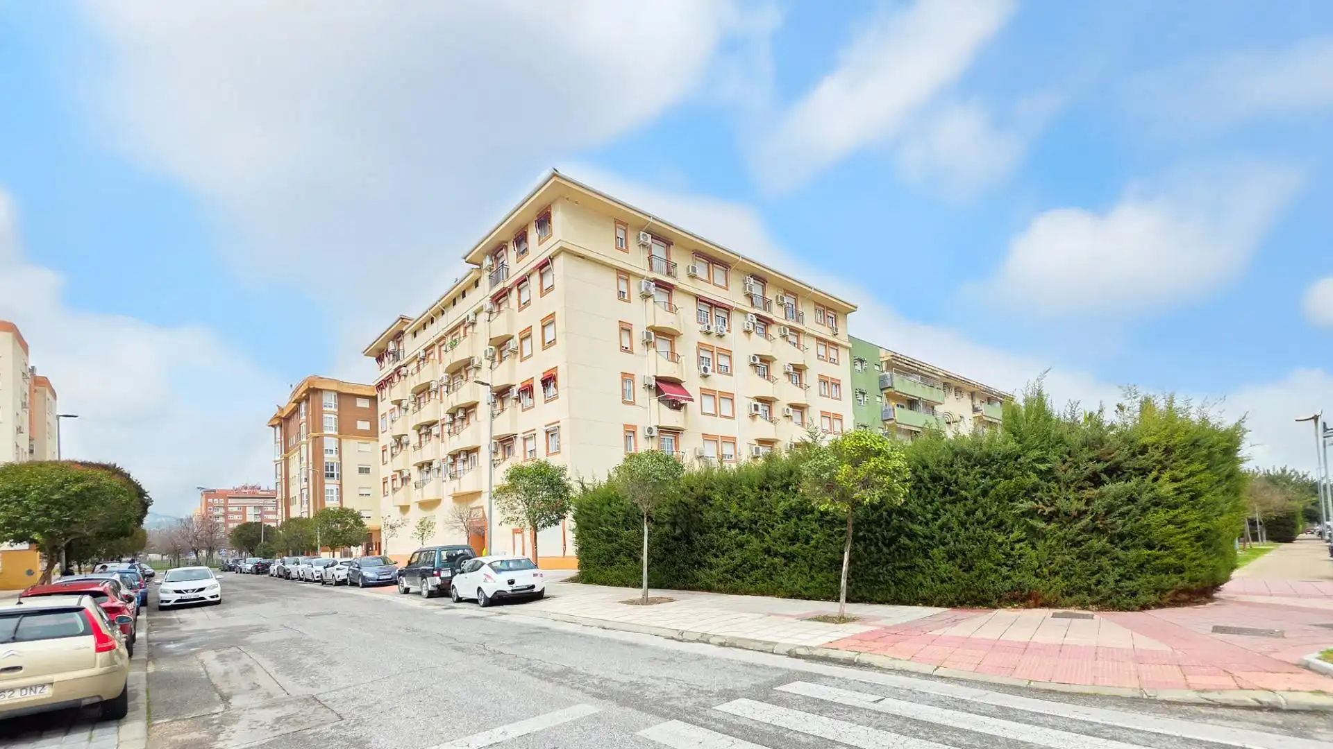 Vista exterior de Piso en venta en Jaén con Aire acondicionado, Calefacción y Trastero