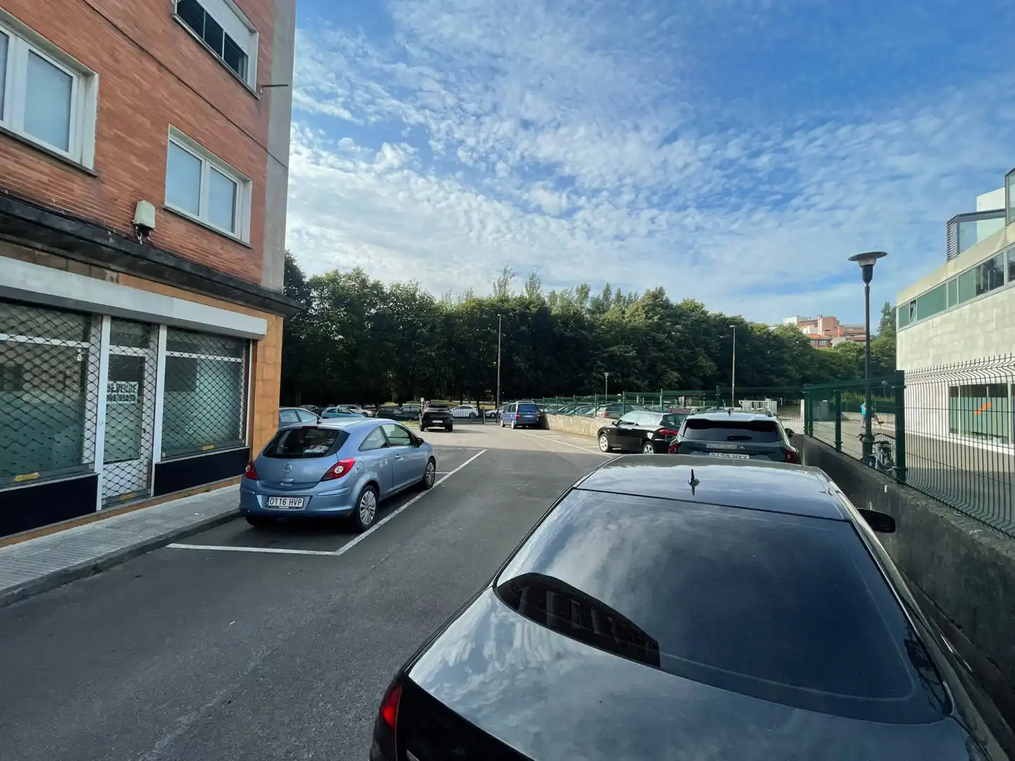 Parking de Piso en venta en Avilés con Calefacción y Balcón