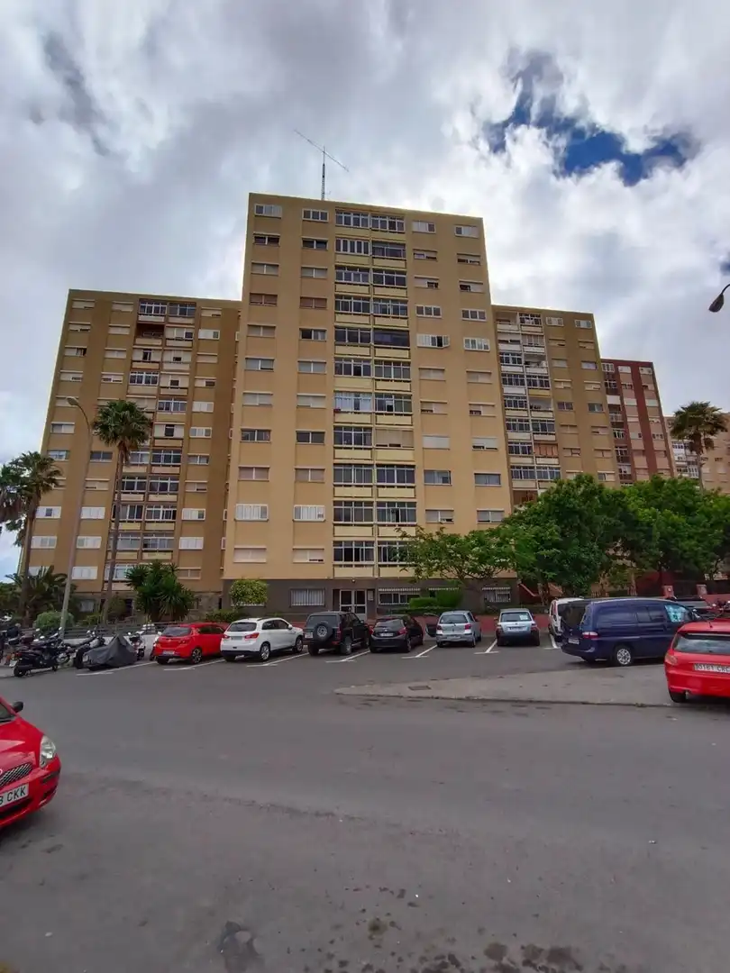 Appartement avec ascenseur à vendre à Calle Alférez Provisional 78
