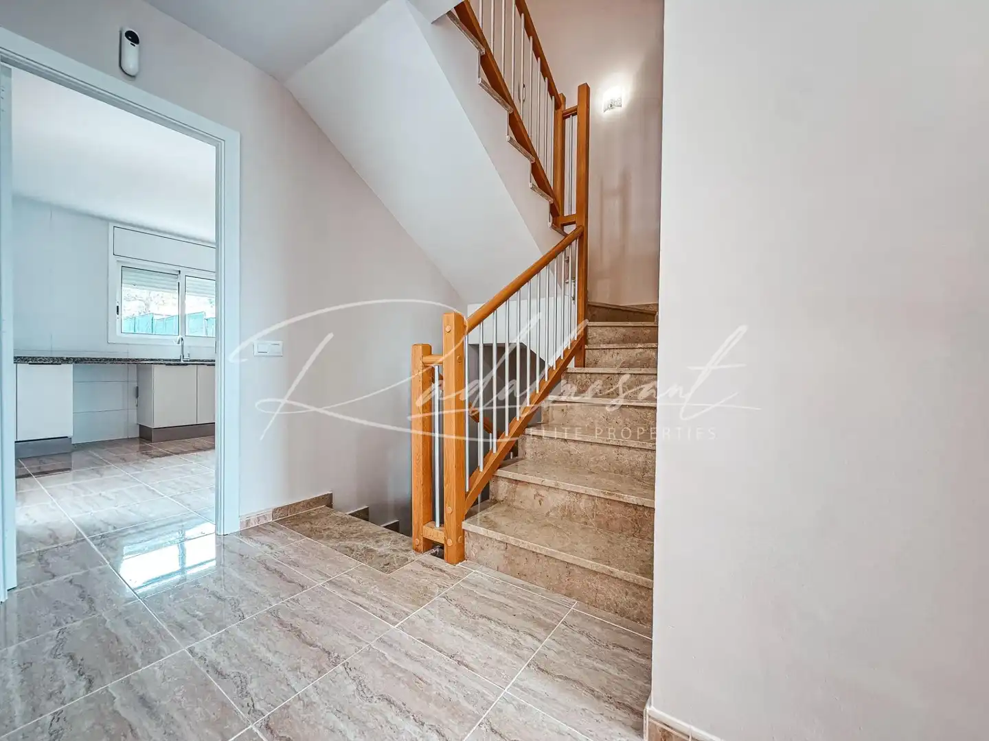 Einfamilien-Reihenhaus zum Verkauf in Alcover mit Privatgarten und Terrasse