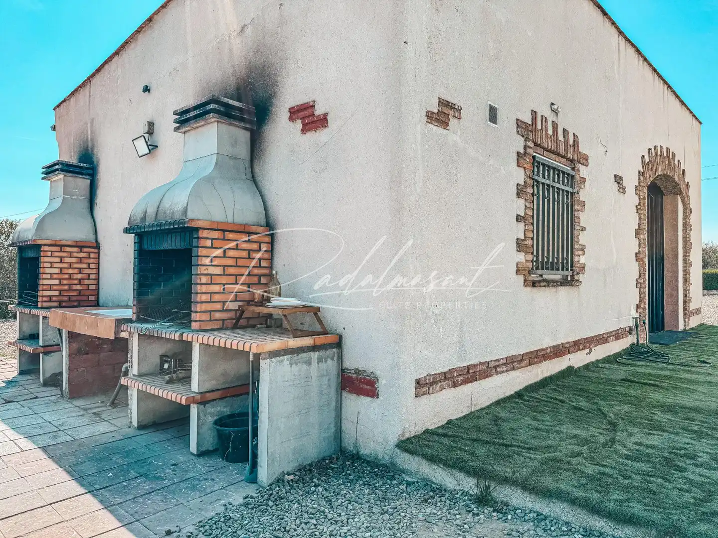 Exterior view of Houses for sale in Reus  with Air Conditioner, Swimming Pool and Furnished