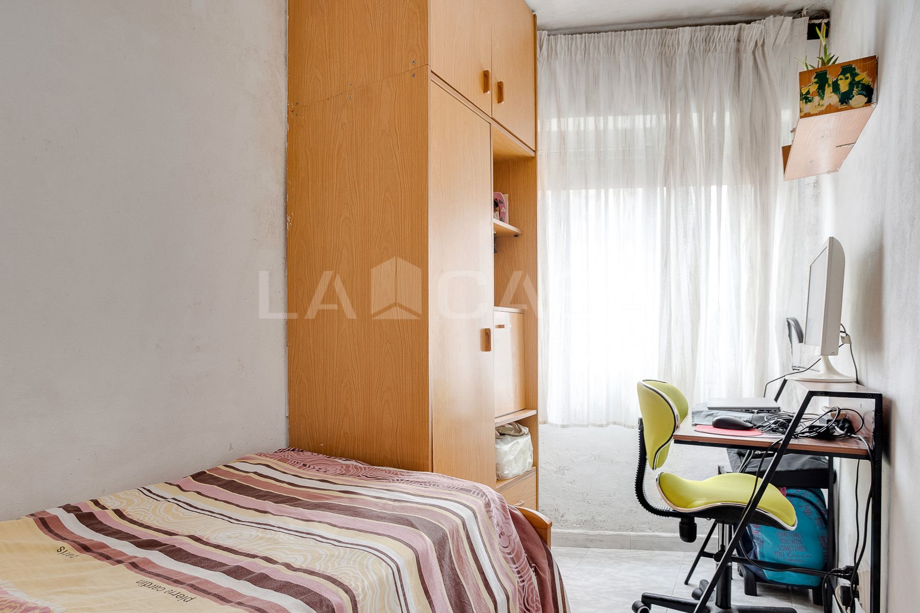 Dormitori de Pis en venda en L'Hospitalet de Llobregat amb Balcó