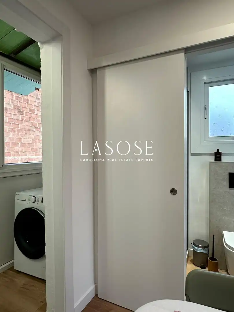 Flat for rent in L'Hospitalet de Llobregat  with Furnished and Balcony