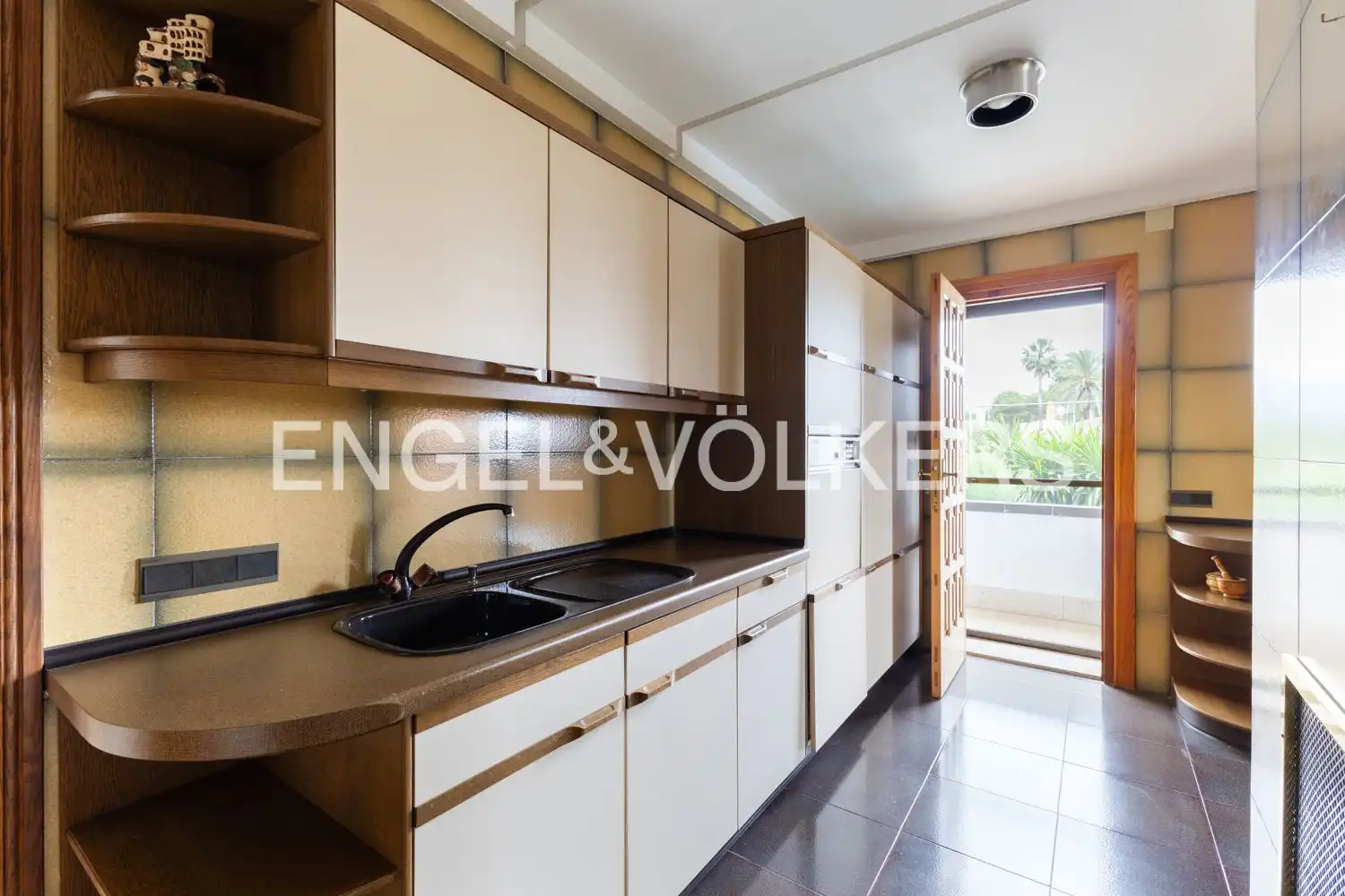 Cocina de Casa o chalet en venta en Chiva con Aire acondicionado, Calefacción y Jardín privado