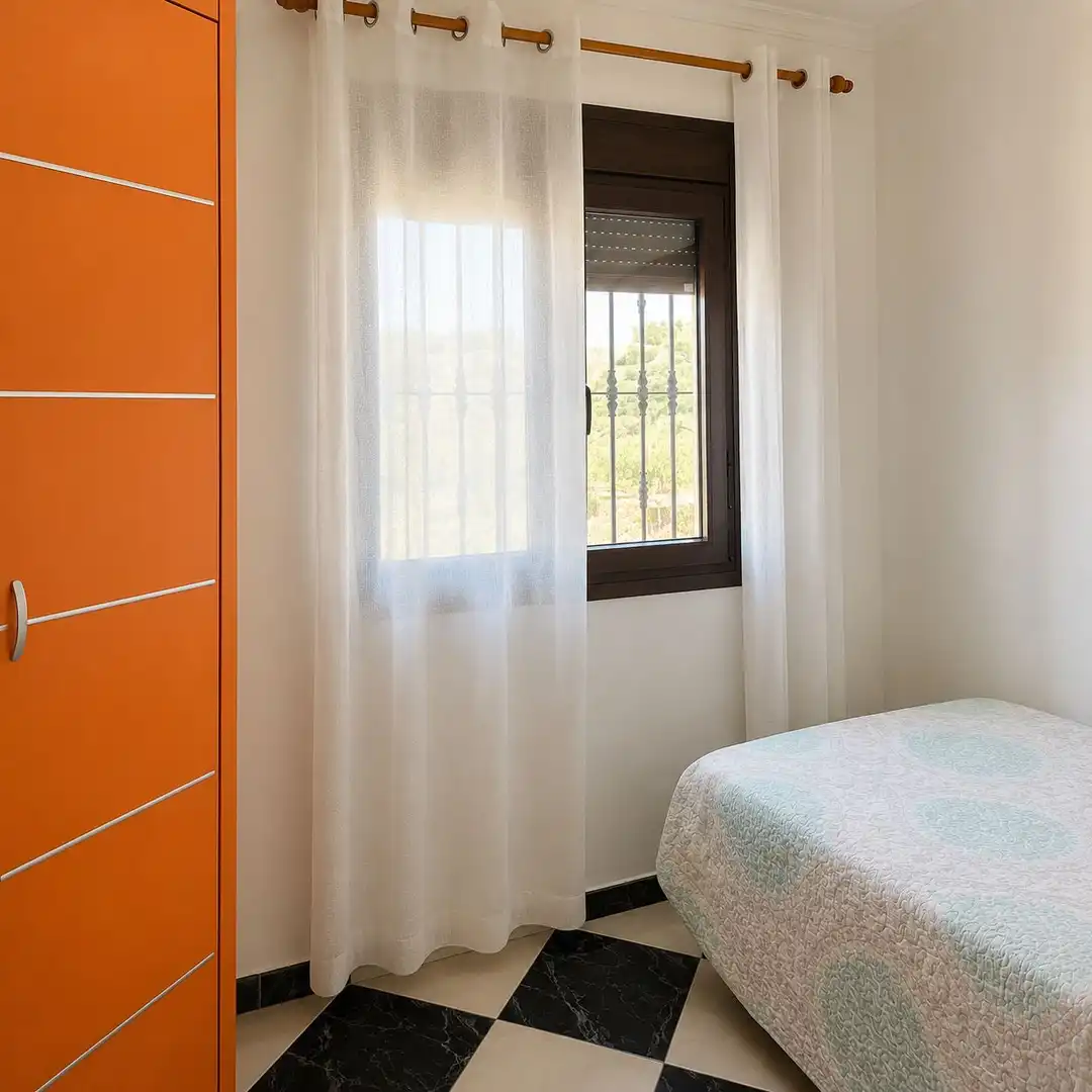 Habitación de Casa o chalet en venta en Álora con Amueblado, Horno y Lavadora