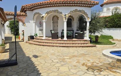 Jardí de Casa o xalet en venda en Mont-roig del Camp amb Aire condicionat i Piscina