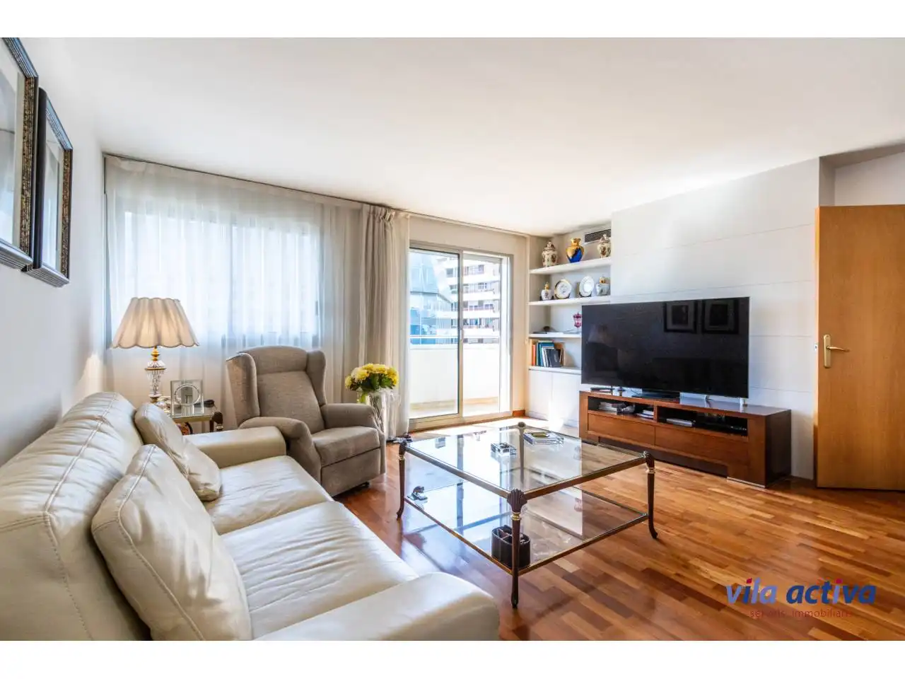 Sala de estar de Piso en venta en Terrassa con Aire acondicionado, Parquet y Balcón