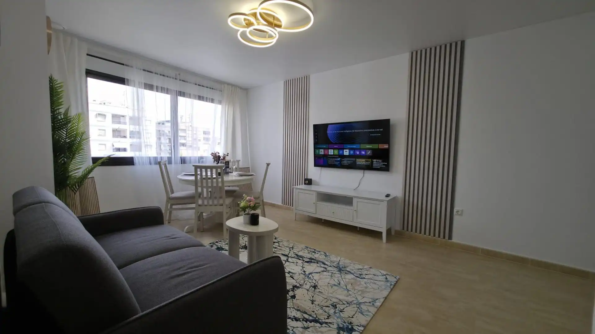 Sala de estar de Piso en venta en Torrevieja con Aire acondicionado y Amueblado