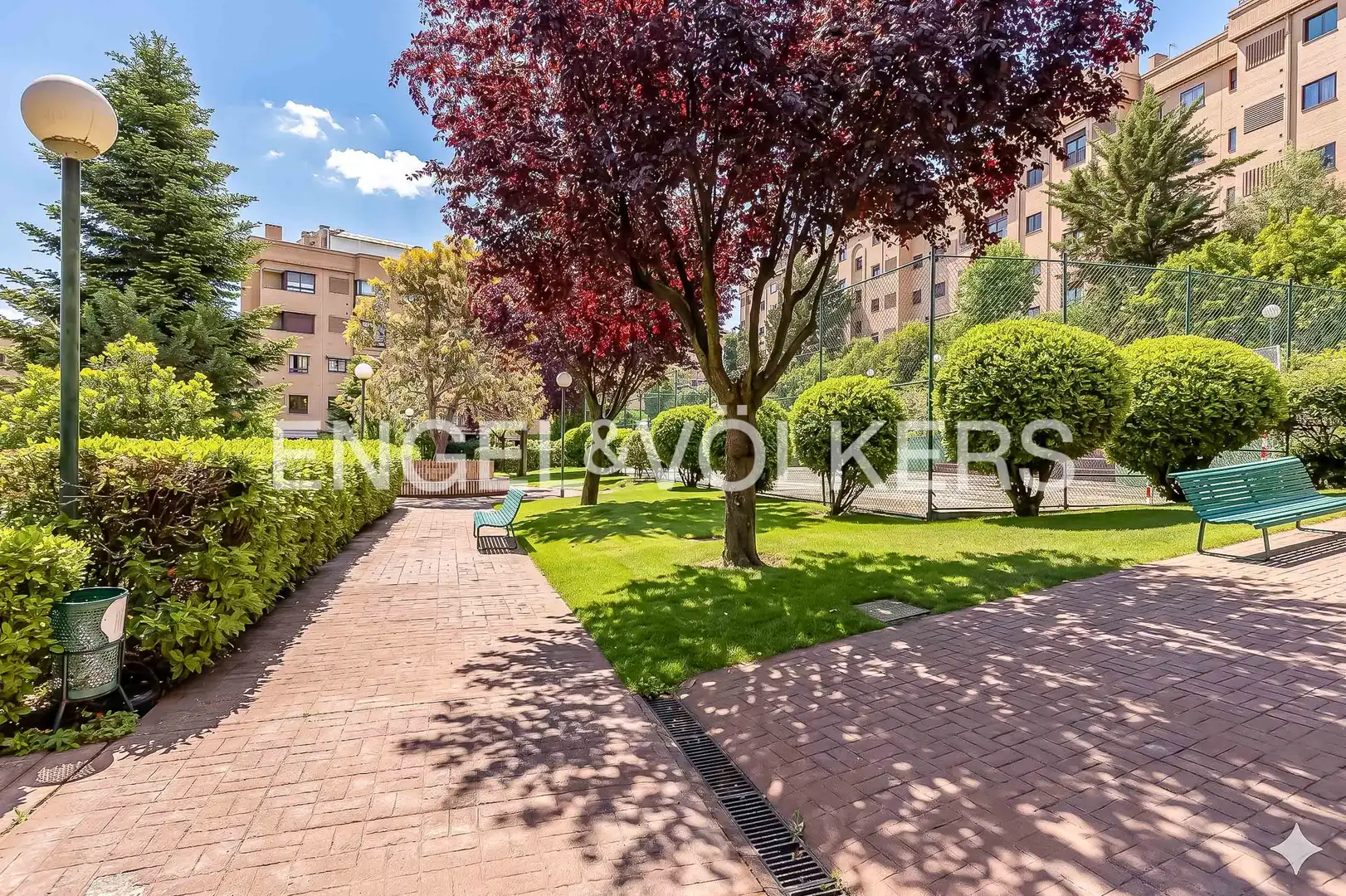 Vista exterior de Dúplex en venda en Madrid amb Aire condicionat, Calefacció i Traster