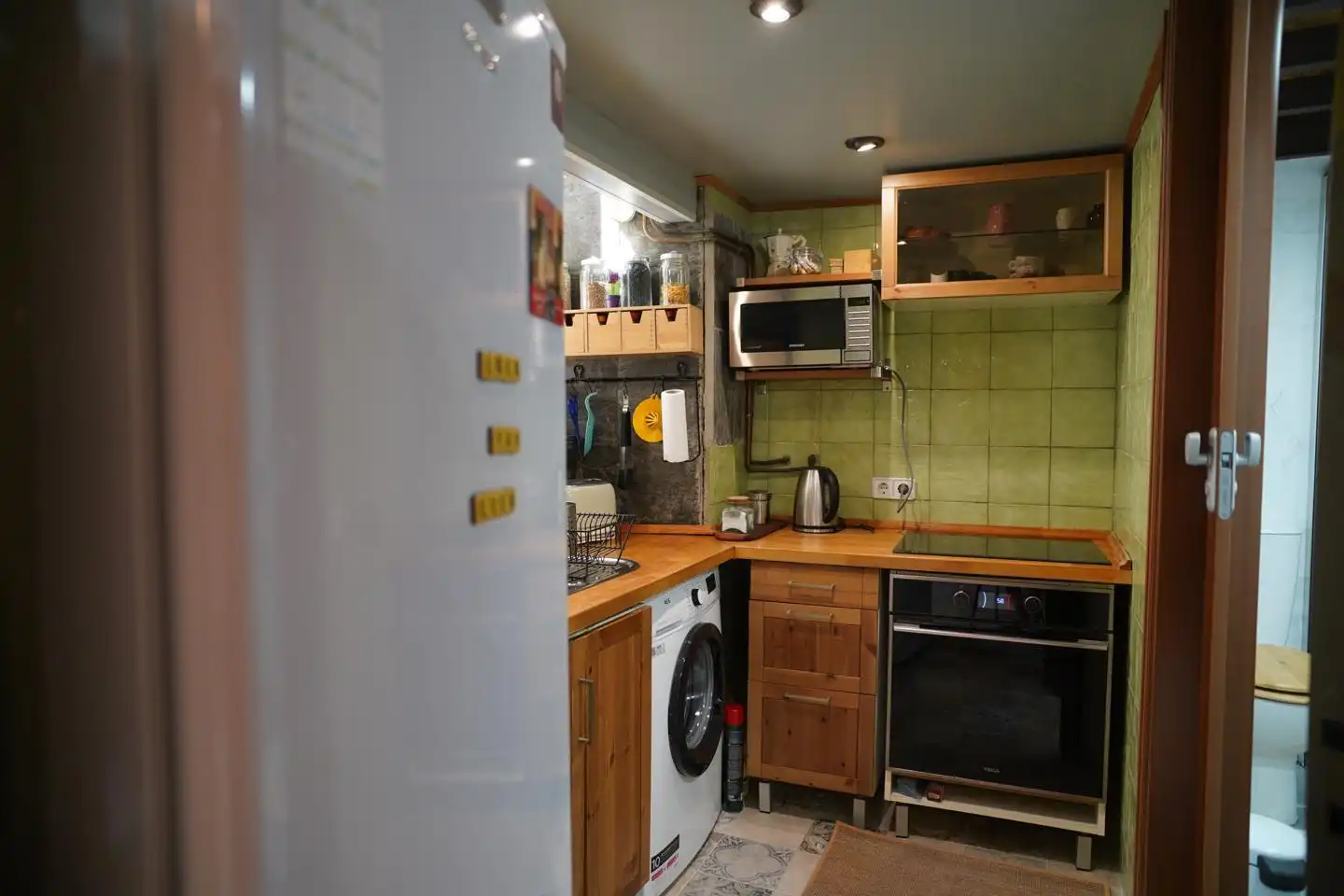 Kitchen of Ground floor for rent in Madrid  with Air Conditioner, Heating and Parquet flooring