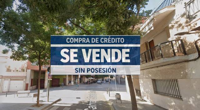 Piso en Venta en Carrer Santa Anna en Centre